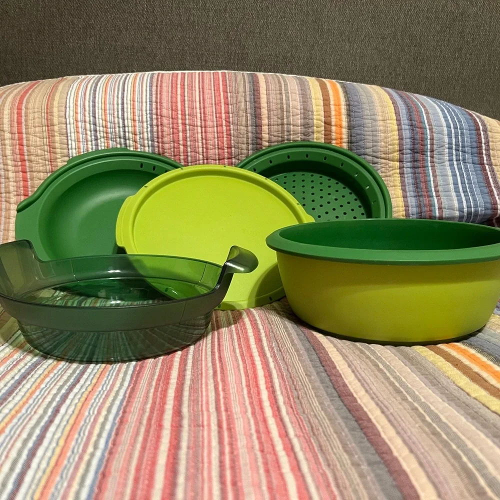 Tupperware MicroGourmet Steamer Microwave Cookware Set Green‎ Lime Colander